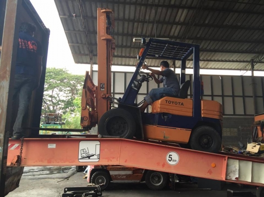 ฟอล์คลิฟต์ 2.5 ตัน TOYOTA 5FD25 รถนอกเก่าญี่ปุ่น ดีเซล เสา 4 เมตร งาฮิ้ง กระดก-เท สภาพสวย พร้อมใช้งาน ฟอล์คลิฟต์ 2.5 ตัน TOYOTA 5FD25 รถนอกเก่าญี่ปุ่น ดีเซล เสา 4 เมตร งาฮิ้ง กระดก-เท สภาพสวย พร้อมใช้งาน