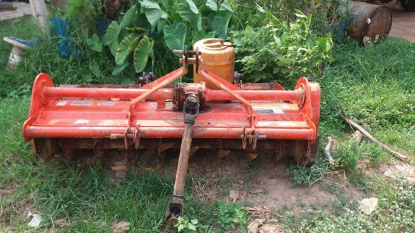 ขายรถไถคูโบต้า  L34 DI   ราคาเพียง 200,000 พร้อมอุปกรณ์ 3 ชิ้น โทรด่วนเลยครับ  สภาพสวยมากพร้อมใช้ ต่อรองได้ครับ