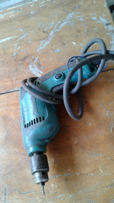 สว่าน makita