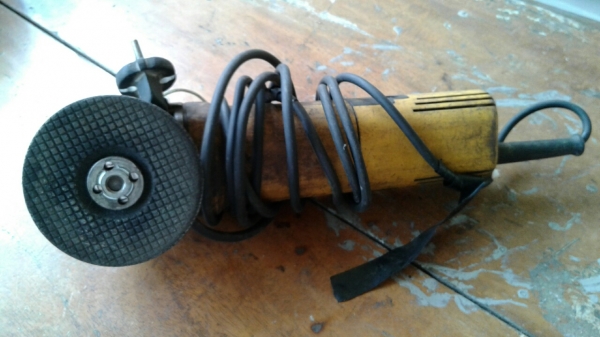 หินเจียร์ dewalt