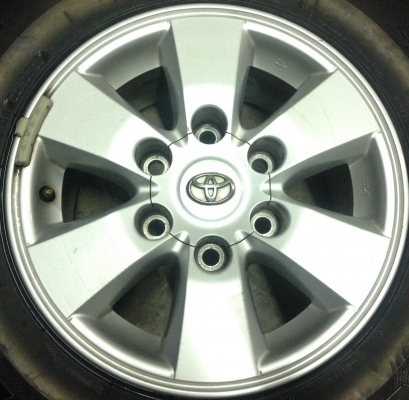 แม็ก Toyota VIGO PRERUNER พร้อมยาง 255-70-15 แม็ก Toyota VIGO PRERUNER พร้อมยาง 255-70-15