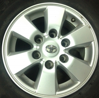 แม็ก Toyota VIGO PRERUNER พร้อมยาง 255-70-15 แม็ก Toyota VIGO PRERUNER พร้อมยาง 255-70-15