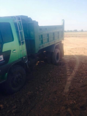 หกล้อดั้มhino