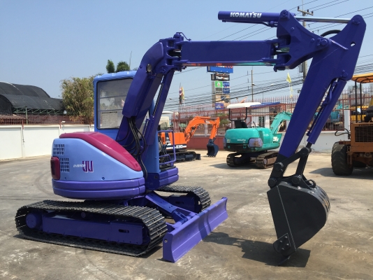 รถขุด Komatsu PC50UU-2E Avance มือสองนำเข้าจากญี่ปุ่น รถขุด Komatsu PC50UU-2E Avance มือสองนำเข้าจากญี่ปุ่น
