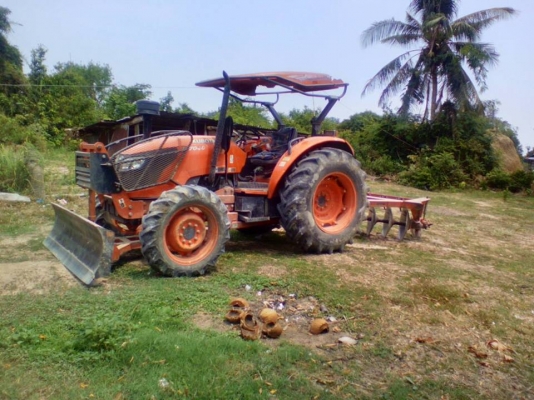 ขายรถไถ KUBOTA M7040 ปี53 ใช้งาน3347ชั่วโมง อุปกรณ์ครบ ดันหน้า ผานหลัง 3รายการ เอกสารพร้อมโอน สนใจโทร 090-8588220คุณนะ 093-3258446คุณบิว หรือเข้าดูสินค้าอื่นๆได้ที่ www.narong2truck.com หรือ www.truck.in.th/498 หรือเพจFacebook ณรงค์ ซื้อขายรถมือสอง (เว็บไ