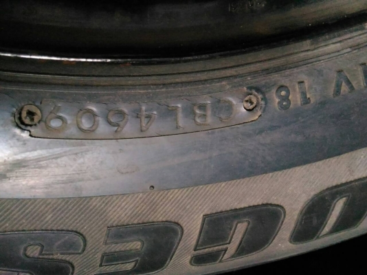 กะทะล้อโตโยต้าคอมมูเตอร์ 6รู พร้อมยางดูราวิสปี09 4วง 2000บาท