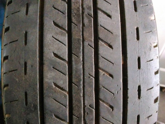 กะทะล้อโตโยต้าคอมมูเตอร์ 6รู พร้อมยางดูราวิสปี09 4วง 2000บาท