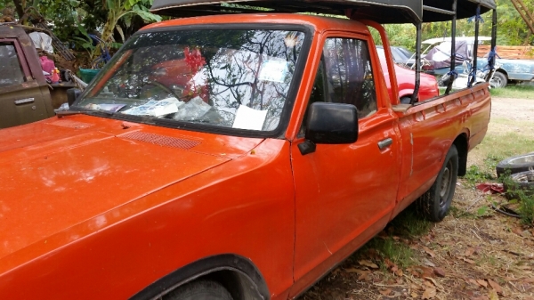 datsun 620 ห้าขอ เครื่องเดิมแน่ ติดlpg ทะเบียนไม่ขาด ขับได้ ขาย 25,000 บาท datsun 620 ห้าขอ เครื่องเดิมแน่ ติดlpg ทะเบียนไม่ขาด ขับได้ ขาย 25,000 บาท