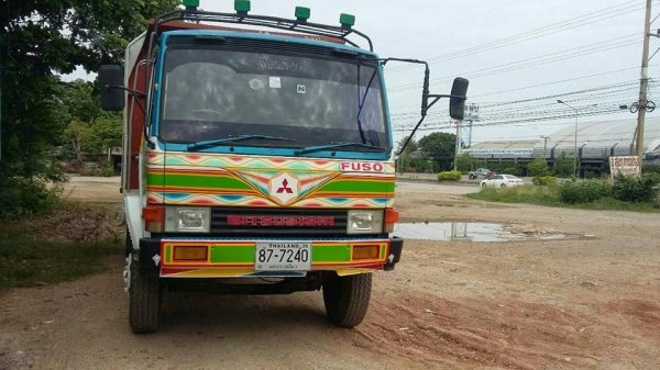 ขายรถ10ล้อ ดั้มเพลาเดียว FN516 เครื่อง6D15 พาวเวอร์ เบรกจิ๊ฟฟี่ ภายในสวย เอกสารพร้อมโอน สนใจโทร 090-8588220คุณนะ 093-3258446คุณบิว หรือเข้าดูสินค้าอื่นๆได้ที่ www.narong2truck.com หรือ www.truck.in.th/498 หรือเพจFacebook ณรงค์ ซื้อขายรถมือสอง (เว็บไซต์ส่ว