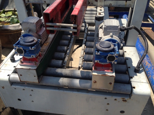 ขายโต๊ะชุดขับลำเลียง พร้อมมอเตอร์เกียร์ขับ 2ตัว สภาพสวย อุปกรณ์ครบ ขายโต๊ะชุดขับลำเลียง พร้อมมอเตอร์เกียร์ขับ 2ตัว สภาพสวย อุปกรณ์ครบ