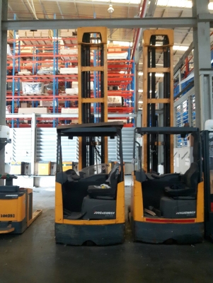 รถฟอร์คลิฟท์ไฟฟ้าสภาพสวย รถฟอร์คลิฟท์ไฟฟ้าสภาพสวย