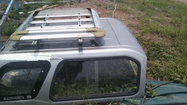 หลังคาแท้ สามมิตร