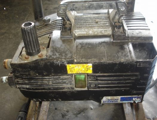 ขายเครื่องฉีดน้ำแรงดันสูง VIP 8.13  made in italy เครื่องฉีดน้ำล้างแอร์ 130 บาร์