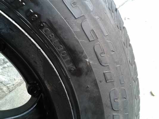 ขอบ15นิ้ว6รู พร้อมยาง สวยๆ 4 ล้อ ลดราคาเหลือ 5600 บาท ขอบ15นิ้ว6รู พร้อมยาง สวยๆ 4 ล้อ ลดราคาเหลือ 5600 บาท