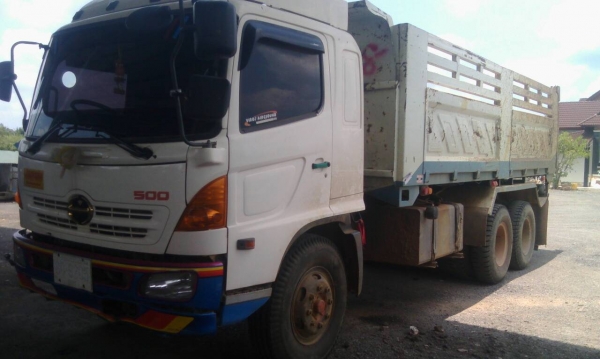 220แรงปี50เงินสดราคา1,450,000บาท ดาวน์ 350,000บาท ผ่อนเดีอนละ 44,000บาท25 งวด สนใจติดต่อสุขุมตรัง0872836792