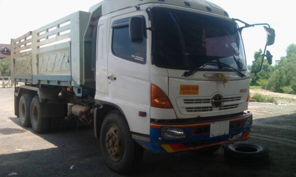 220แรงปี50เงินสดราคา1,450,000บาท ดาวน์ 350,000บาท ผ่อนเดีอนละ 44,000บาท25 งวด สนใจติดต่อสุขุมตรัง0872836792