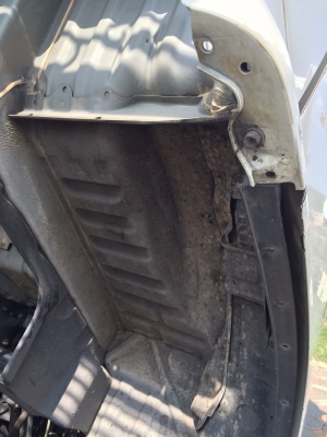 ขายรถบรรทุกหกล้อ Hino FC4J เครื่อง JO5C-144 แรง ปี 47 กระบะช่วงยาว 5.50 เมตร ทะเบียนพร้อม