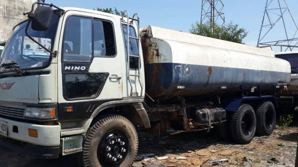 ขาย10ล้อแท๊งน้ำฮีโน่สิงใฮเทค FM3H เครื่องHO7D 195แรงม้า 2เพลาเครื่องเดิมสโลเดิมสภาพดีชัชซีไม่มีผุสวยๆใช้งานใด้เลย