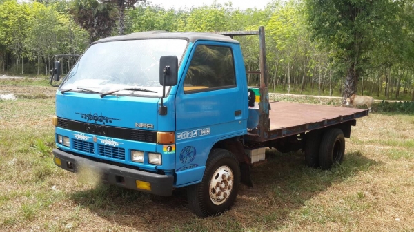 รถอีซูซุ 6 ล้อ พื้นเรียบ 115 แรงม้า.    สนใจติดต่อ  081 - 6079515