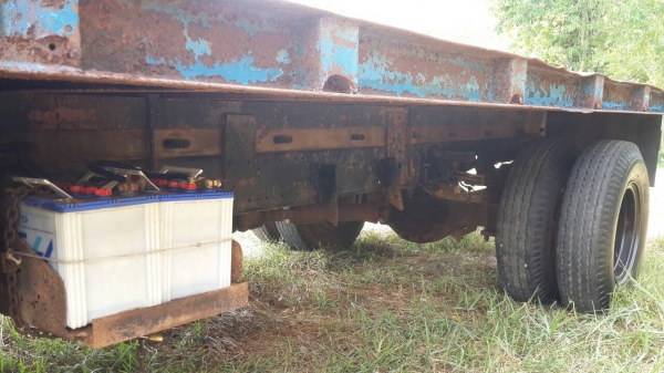 รถอีซูซุ 6 ล้อ พื้นเรียบ 115 แรงม้า.    สนใจติดต่อ  081 - 6079515