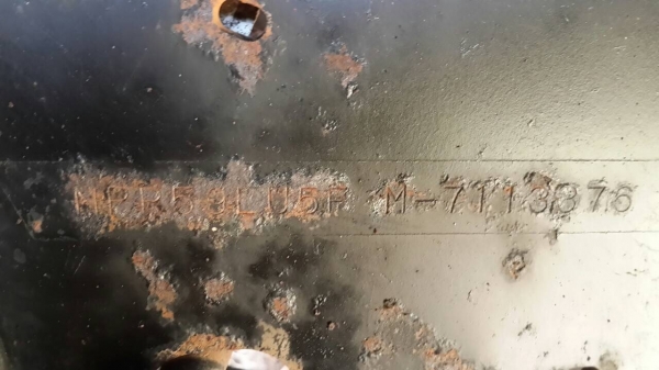 รถอีซูซุ 6 ล้อ พื้นเรียบ 115 แรงม้า.    สนใจติดต่อ  081 - 6079515