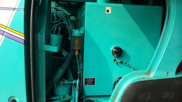 ขายรถขุดเก่าญี่ปุ่น kobelco sk120-2 แทรกกว้าง 70 cm สนใจติดต่อสอบถาม 092-3309229 อี๊ด