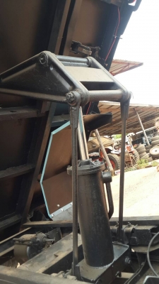 ขออนุญาติขาย 6ล้อดั้ม ISUZU 110 แรงเอกสารพร้อมโอนราคา 300000 สนใจติดต่อ  ช่างดำ  0853224877-0988930465