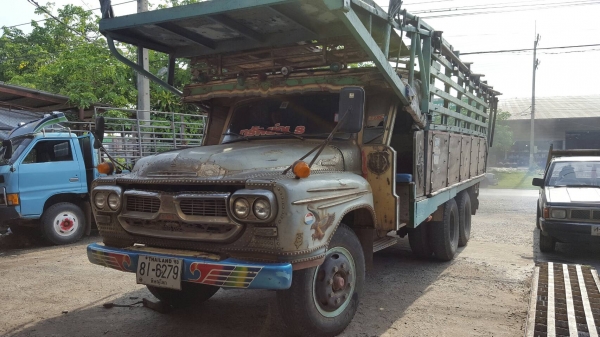 รถสิบหัวยาว เครื่อง HO7C 185  เกียร์ HO ช่วงล่างใหญ่  240 สองเพลา สโลกลาง เครื่องดีคันซีสวย เอกสารพร้อมโอน ภาษีไม่ขาด