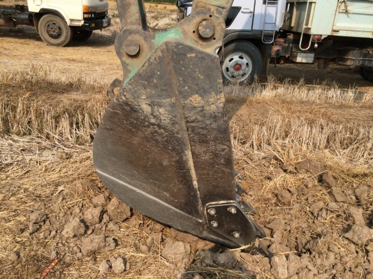 ขออนุญาติขาย SK200YN11 ชั่วโมง 9000กว่าเอกสารอินวอยพร้อมใช้งานตามสภาพราคา  1550000 สนใจติดต่อ  ช่างดำ  0853224877-0988930465