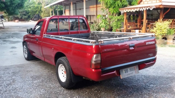 รถ Mitsubishi Strada ปี 2003