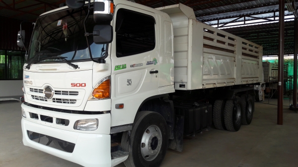 ขาย  HINO MEGA  344  ปี 56  รถสวย สภาพ90 \% วิ่งน้อย ครับ  แม่เดี่ยว 8หมื่นกิโล สภาพรถเหมือนรถใหม่ รับประกันว่าเหมือนรถใหม่เลยครับ
