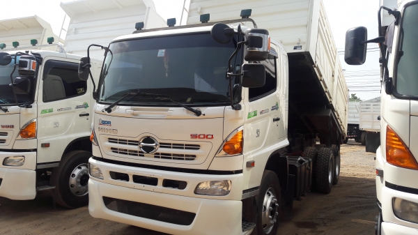 ขาย  HINO MEGA  344  ปี 56  รถสวย สภาพ90 \% วิ่งน้อย ครับ  แม่เดี่ยว 8หมื่นกิโล สภาพรถเหมือนรถใหม่ รับประกันว่าเหมือนรถใหม่เลยครับ