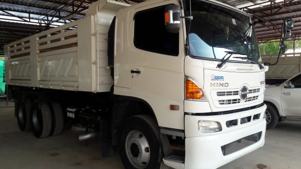 ขาย  HINO MEGA  344  ปี 56  รถสวย สภาพ90 \% วิ่งน้อย ครับ  แม่เดี่ยว 8หมื่นกิโล สภาพรถเหมือนรถใหม่ รับประกันว่าเหมือนรถใหม่เลยครับ