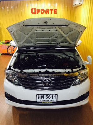 Toyota Fortuner วิ่งน้อย สีขาว สภาพอย่างเทพคะ โคตรสวย บอกเลย