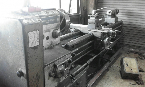 ขายเครื่องกลึง10ฟุตสวิง800รวมเปิดคอม้าญี่ปุนจี๋2สปีด4เพลามีเบรคพร้อมใช้เครื่องเงียบครับ