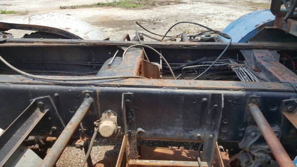 ขาย หัวลาก HINO 12 ล้อ เพลาเดียว เครื่อง EK100 260 แรงม้า ติดแก๊ส NGV 6 ถัง คัสซีสวย ช่วงล่างดี ทะเบียนพร้อม ราคาคุยกันได้ครับ