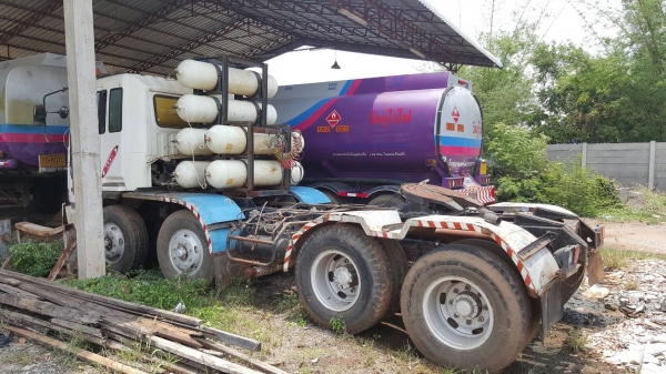 ขาย หัวลาก HINO 12 ล้อ เพลาเดียว เครื่อง EK100 260 แรงม้า ติดแก๊ส NGV 6 ถัง คัสซีสวย ช่วงล่างดี ทะเบียนพร้อม ราคาคุยกันได้ครับ