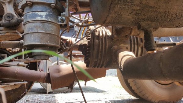 ขาย หัวลาก HINO 12 ล้อ เพลาเดียว เครื่อง EK100 260 แรงม้า ติดแก๊ส NGV 6 ถัง คัสซีสวย ช่วงล่างดี ทะเบียนพร้อม ราคาคุยกันได้ครับ