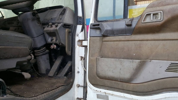 ขาย หัวลาก HINO 12 ล้อ เพลาเดียว เครื่อง EK100 260 แรงม้า ติดแก๊ส NGV 6 ถัง คัสซีสวย ช่วงล่างดี ทะเบียนพร้อม ราคาคุยกันได้ครับ