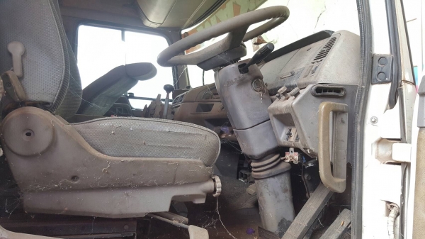 ขาย หัวลาก HINO 12 ล้อ เพลาเดียว เครื่อง EK100 260 แรงม้า ติดแก๊ส NGV 6 ถัง คัสซีสวย ช่วงล่างดี ทะเบียนพร้อม ราคาคุยกันได้ครับ