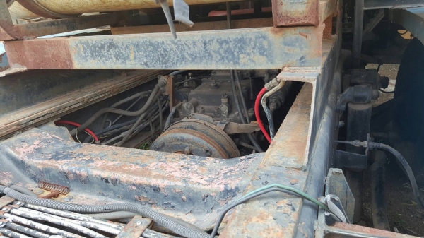 ขาย หัวลาก HINO 12 ล้อ เพลาเดียว เครื่อง EK100 260 แรงม้า ติดแก๊ส NGV 6 ถัง คัสซีสวย ช่วงล่างดี ทะเบียนพร้อม ราคาคุยกันได้ครับ