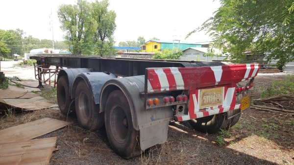 ขาย คัสซีหางเทนเลอร์ 3 เพลา ยาว 12 เมตร เอกสารเล่มทะเบียนครบ เดิมเป็นหางบรรทุกแทงค์น้ำมัน ราคาคุยกันได้ครับ