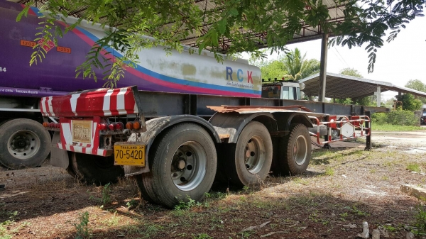 ขาย คัสซีหางเทนเลอร์ 3 เพลา ยาว 12 เมตร เอกสารเล่มทะเบียนครบ เดิมเป็นหางบรรทุกแทงค์น้ำมัน ราคาคุยกันได้ครับ