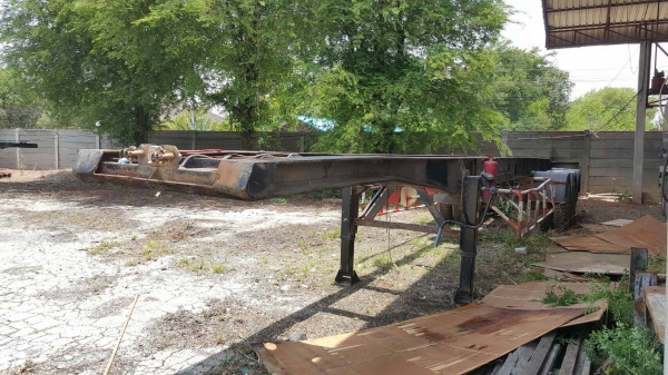 ขาย คัสซีหางเทนเลอร์ 3 เพลา ยาว 12 เมตร เอกสารเล่มทะเบียนครบ เดิมเป็นหางบรรทุกแทงค์น้ำมัน ราคาคุยกันได้ครับ