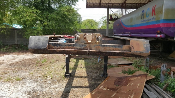 ขาย คัสซีหางเทนเลอร์ 3 เพลา ยาว 12 เมตร เอกสารเล่มทะเบียนครบ เดิมเป็นหางบรรทุกแทงค์น้ำมัน ราคาคุยกันได้ครับ