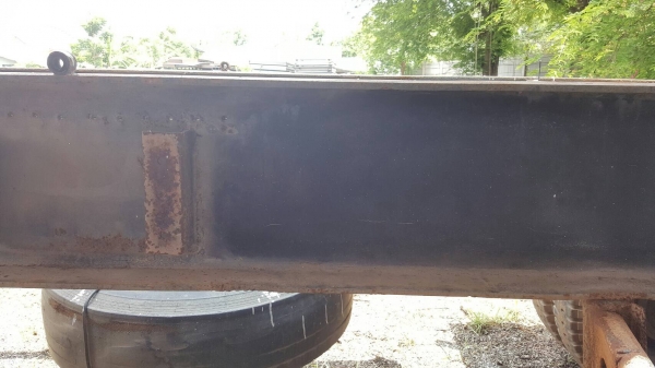 ขาย คัสซีหางเทนเลอร์ 3 เพลา ยาว 12 เมตร เอกสารเล่มทะเบียนครบ เดิมเป็นหางบรรทุกแทงค์น้ำมัน ราคาคุยกันได้ครับ