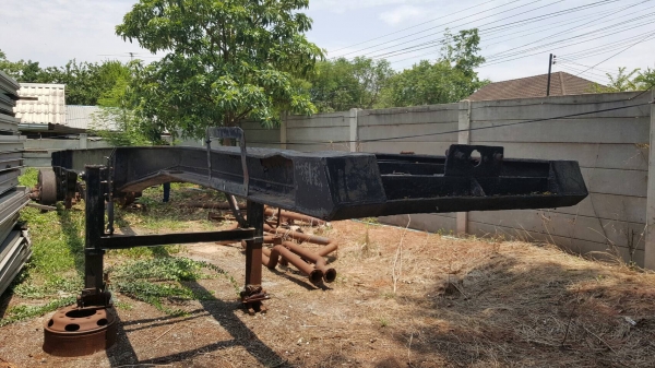 ขาย คัสซีหางเทนเลอร์ 3 เพลา ยาว 12 เมตร เอกสารเล่มทะเบียนครบ เดิมเป็นหางบรรทุกแทงค์น้ำมัน ราคาคุยกันได้ครับ