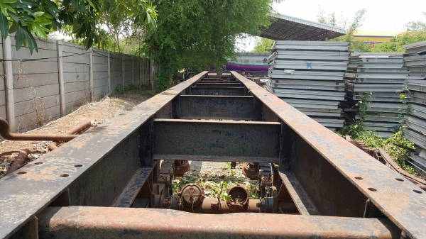 ขาย คัสซีหางเทนเลอร์ 3 เพลา ยาว 12 เมตร เอกสารเล่มทะเบียนครบ เดิมเป็นหางบรรทุกแทงค์น้ำมัน ราคาคุยกันได้ครับ