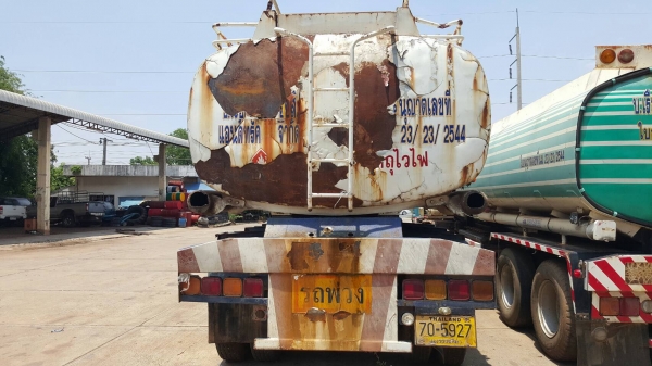 ขาย ทางเทนเลอร์บรรทุกน้ำมัน 32,000 ลิตร 9 ห้อง 2 เพลา ยาว 10.50 เมตร เอกสารเล่มทะเบียนครบ