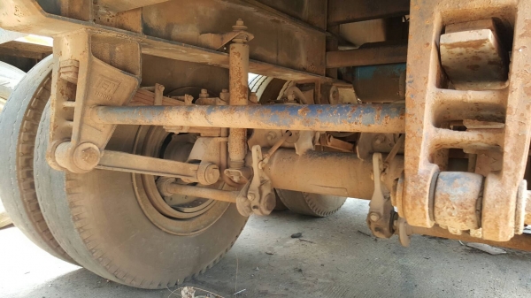 ขาย ทางเทนเลอร์บรรทุกน้ำมัน 32,000 ลิตร 9 ห้อง 2 เพลา ยาว 10.50 เมตร เอกสารเล่มทะเบียนครบ